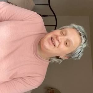 Meet your Posher, Bee